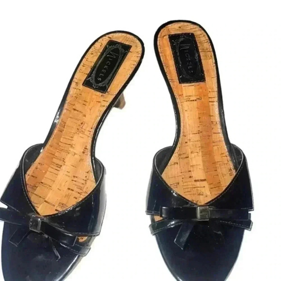 Nickels Patent Leather Mules - these are beautiful !! 2.75 inch heel - Picture 6 of 8